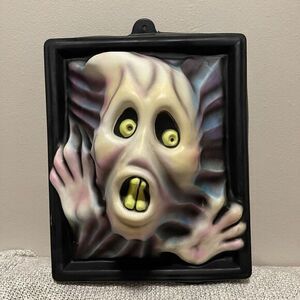 Black Light Illusions R. J. Marino 1997 3D Screaming Ghost Horror Mask Halloween